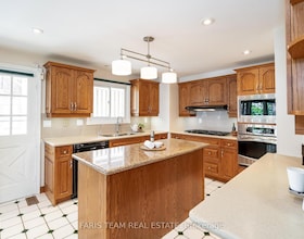 10 White Oaks Road, Simcoe, ON , MLS #S12378091 , Image - 1