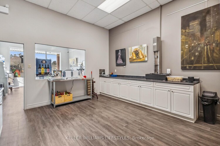 2386 MAIN Street, London South, ON, South V