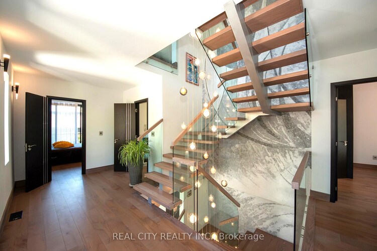 662 Byngmount Avenue, Mississauga, ON, Lakeview