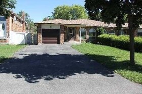 31 Manitou Crescent, Peel, ON , MLS #W13807676 , Image - 1
