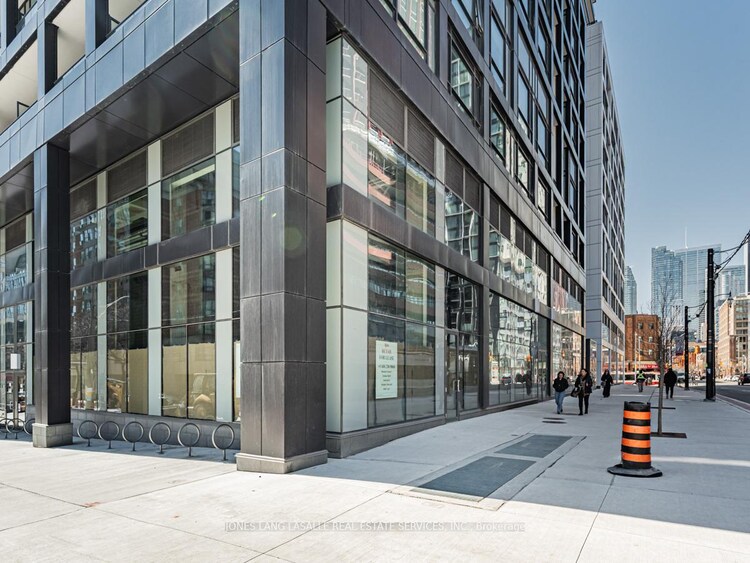 177 Front Street E, Toronto, ON, Moss Park