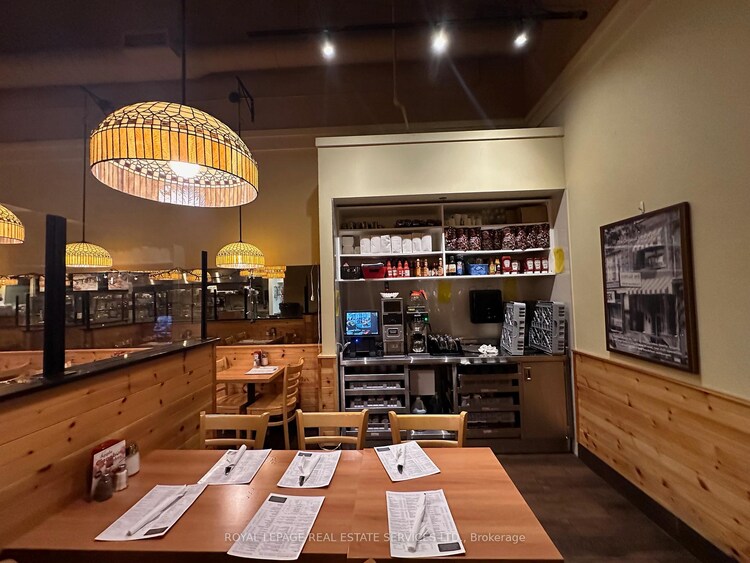 507 Lakeshore Road, Mississauga, ON, Port Credit