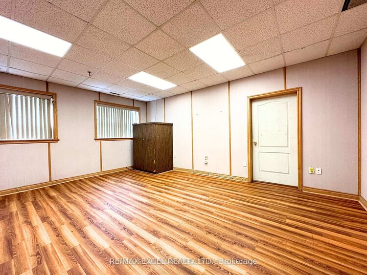 705 Lawrence Avenue W, Toronto, ON, Yorkdale-Glen Park