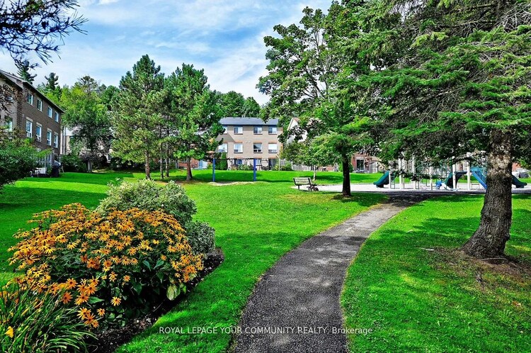 304 Maciver Boulevard, Newmarket, ON, Summerhill Estates