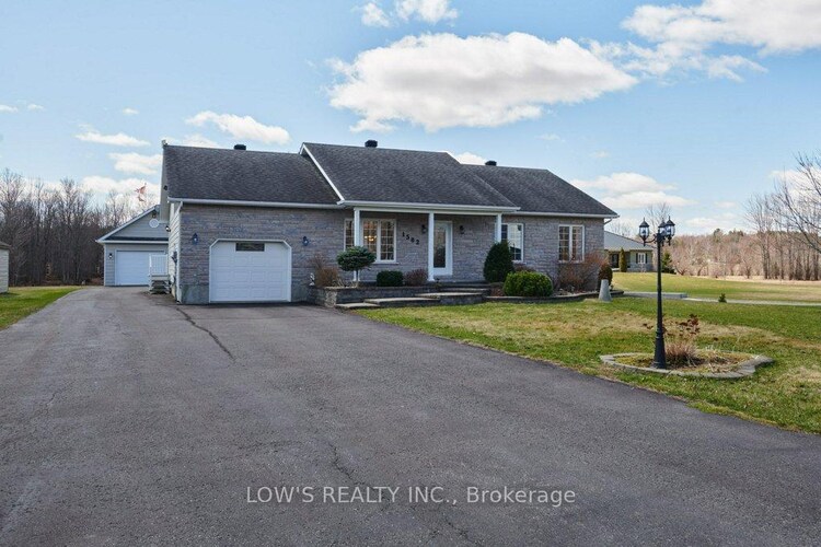 1582 Sandy Hill Road, Champlain, ON, 614 - Champlain Twp