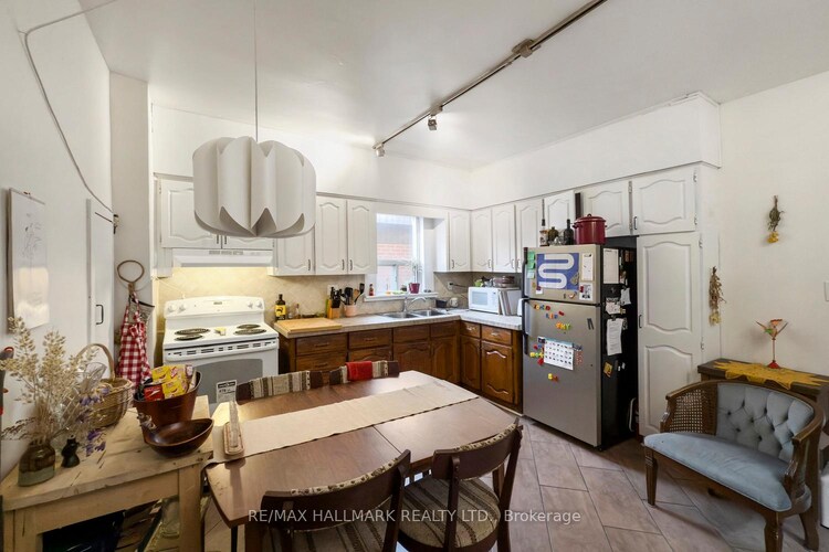 50 Sellers Avenue, Toronto, ON, Corso Italia-Davenport