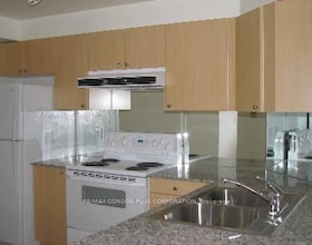 801 Bay Street, Toronto, ON , MLS #C13480532 , Image - 1