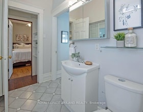 16 Woodward Avenue, Middlesex, ON , MLS #X12472451 , Image - 1