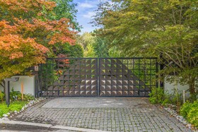 18 Timberglade Court, Toronto, ON , MLS #C12380729 , Image - 1