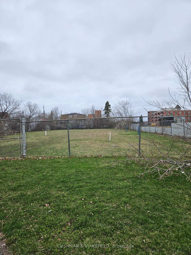 70 Melbourne Street, Kawartha Lakes, ON, Lindsay