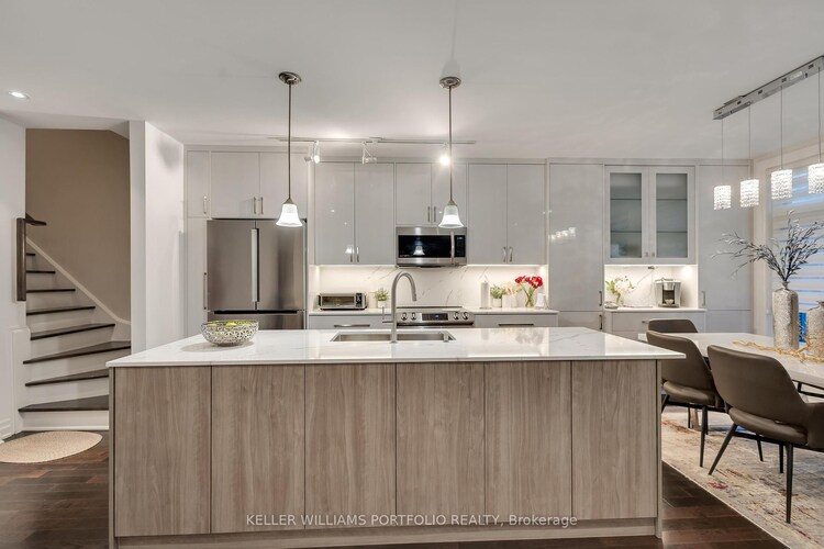 365A Roehampton Avenue, Toronto, ON, Mount Pleasant East