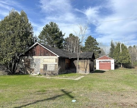 18 PINEWOOD PARK Drive, Nipissing, ON , MLS #X12192537 , Image - 1