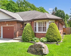 125 Butlers Crescent, Leeds and Grenvi, ON , MLS #X12874700 , Image - 1