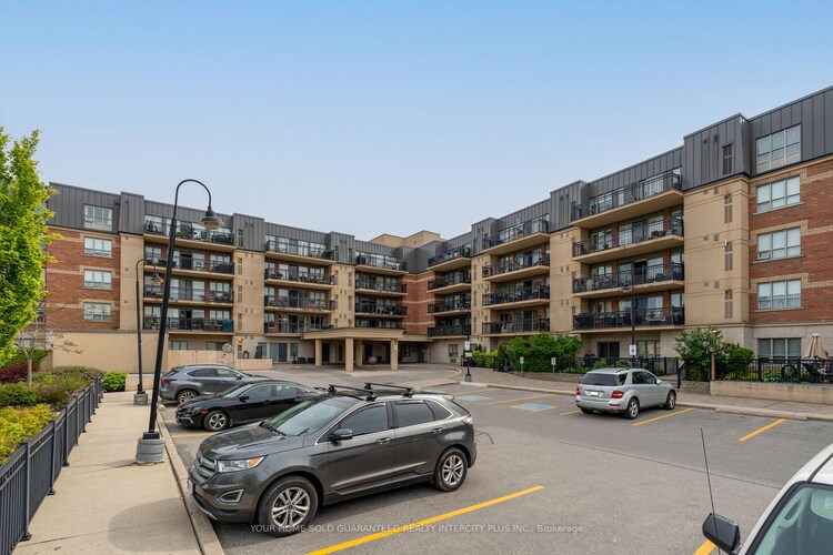 8026 Kipling Avenue, Vaughan, ON, West Woodbridge