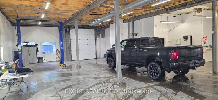 100 Everett Street, Belleville, ON, Belleville Ward