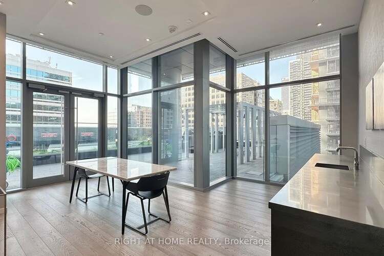 50 Charles Street E, Toronto, ON, Church-Yonge Corridor