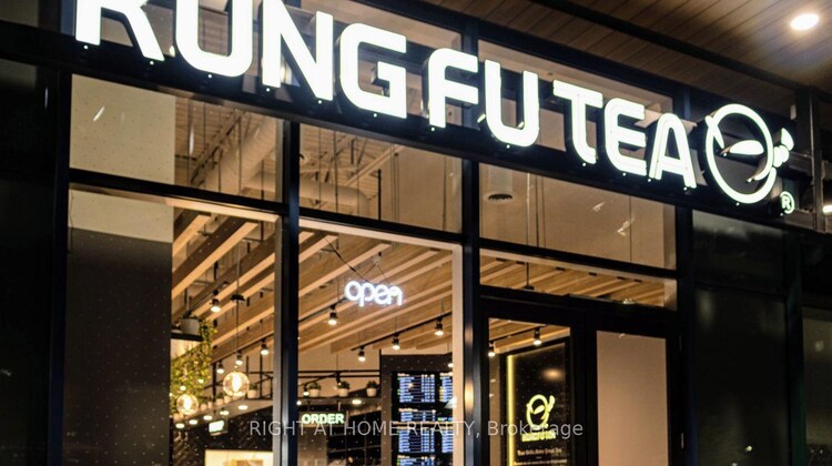 3365 Steeles Ave E Avenue, Toronto, ON, Hillcrest Village