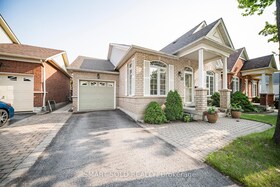 29 Cliveden Place, York, ON , MLS #N12427920 , Image - 1