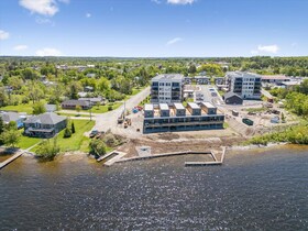 19B West Street N, Kawartha Lakes, ON , MLS #X12195841 , Image - 1