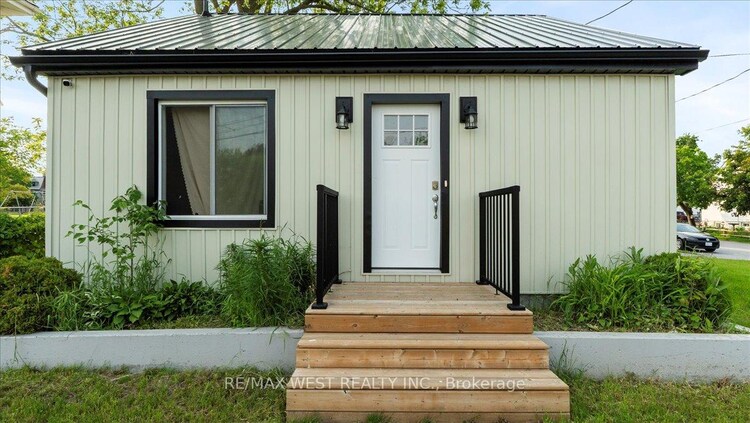 134 Dundas Street W, Belleville, ON, Belleville Ward