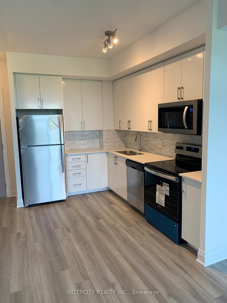 3220 Sheppard Avenue E, Toronto, ON, Tam O'Shanter-Sullivan