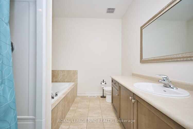 143 Tuliptree Road, Thorold, ON, 558 - Confederation Heights