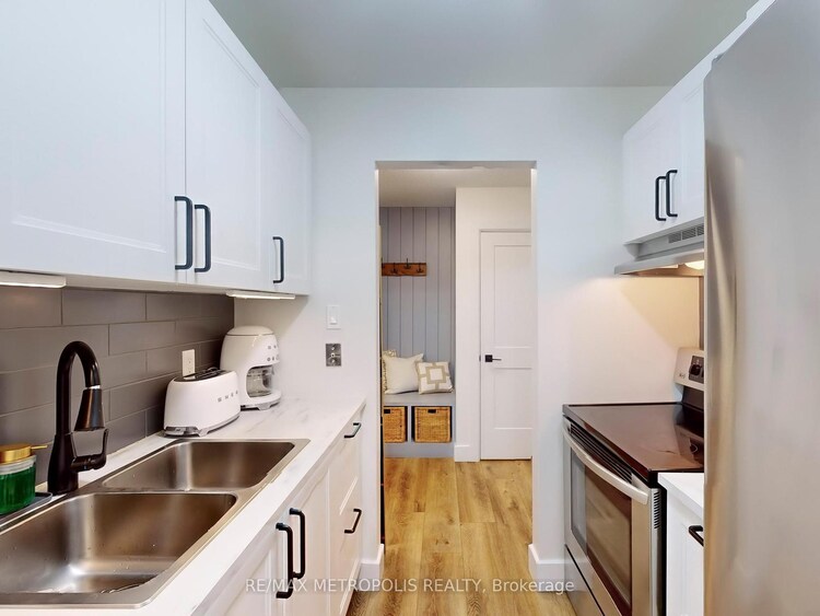 735 Deveron Crescent, London South, ON, South T