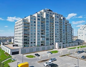 260 Villagewalk Boulevard, Middlesex, ON , MLS #X12532808 , Image - 1