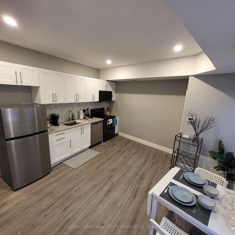 169 East Main Street, Welland, ON, 768 - Welland Downtown