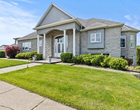 3689 Cardinal Drive, Niagara, ON , MLS #X12422515 , Image - 1