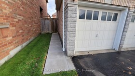 12 Wilsongary Circle, Durham, ON , MLS #E12431163 , Image - 1