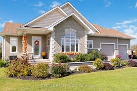 176 Malcolms Way, Lanark, ON , MLS #X12200746 , Image - 1