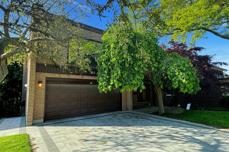 22 Coreydale Court, Toronto, ON, Bathurst Manor