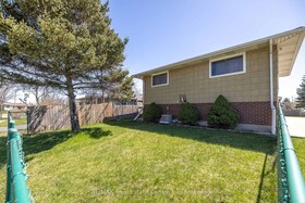 461 Strasburg Road, Waterloo, ON , MLS #X12554910 , Image - 1