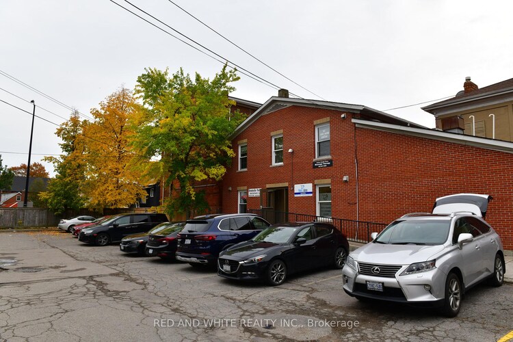 265 Queen Street S, Mississauga, ON, Streetsville