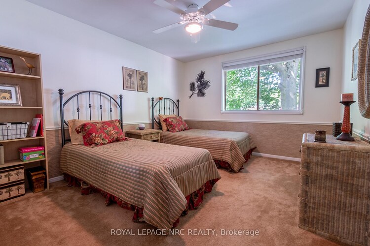 7077 Ridgewood Crescent, Niagara Falls, ON, 207 - Casey