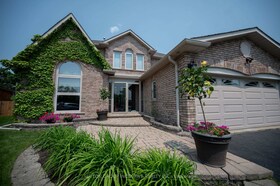 10 Gordon Court, Simcoe, ON , MLS #S12481922 , Image - 1
