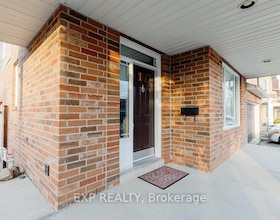 194 Willow Creek Circle, Ottawa, ON , MLS #X12900620 , Image - 1