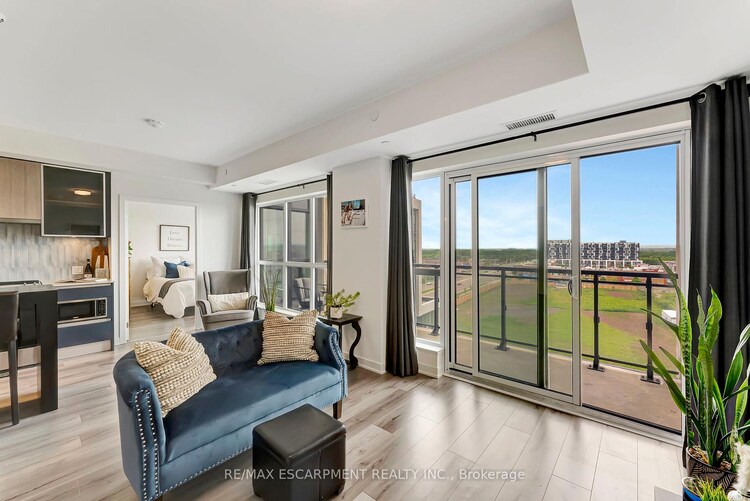 405 Dundas Street W, Oakville, ON, 1008 - GO Glenorchy