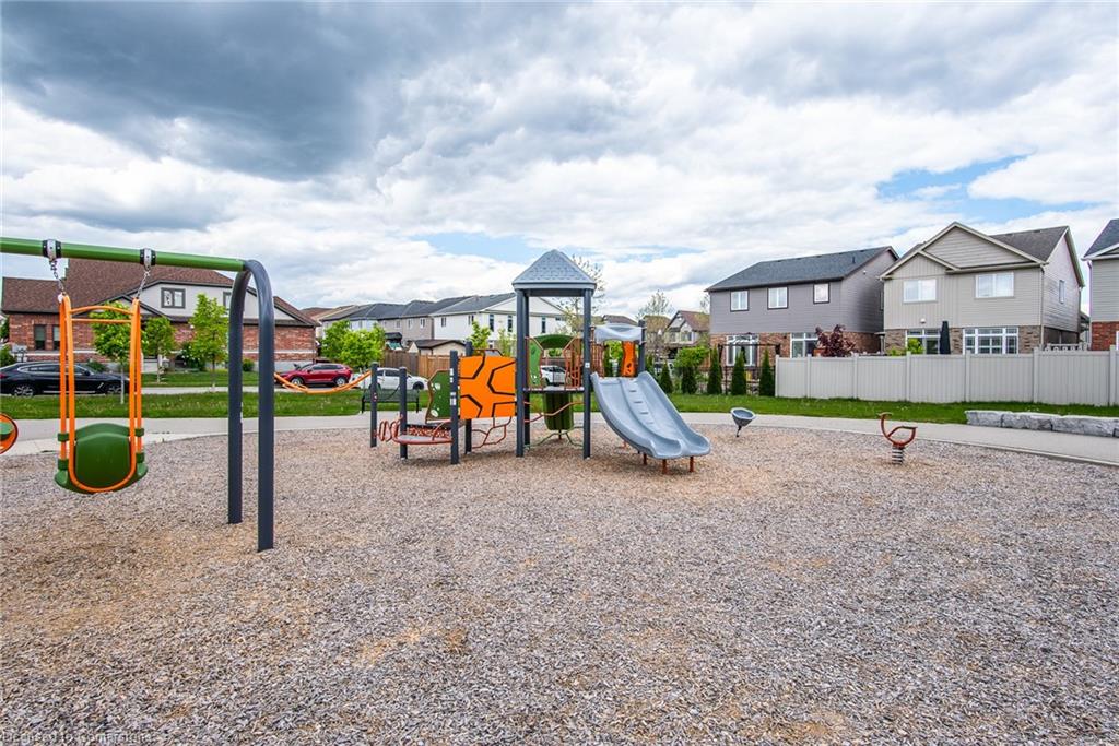 70 Willowrun Drive, Waterloo, ON  , Image - 35