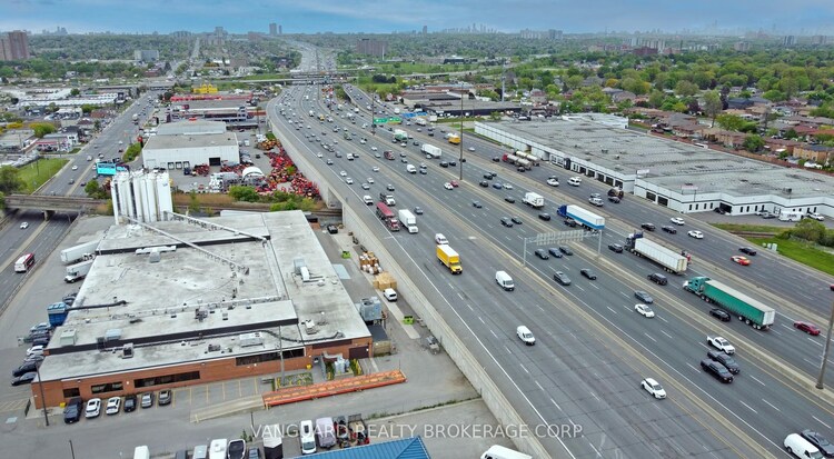 2025 Wilson Avenue, Toronto, ON, Humberlea-Pelmo Park W5