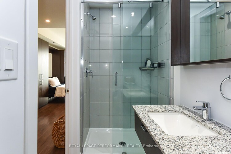 7 Marquette Avenue, Vanier and Kingsview Park, ON, 3402 - Vanier