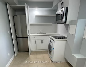 569 Dufferin Avenue, Middlesex, ON , MLS #X12206775 , Image - 1