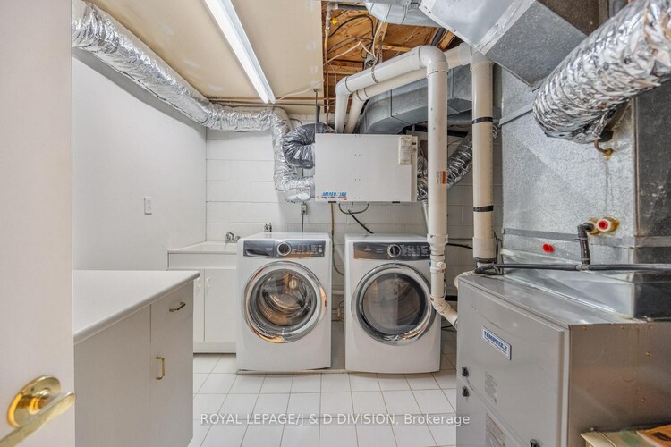 31 George Henry Boulevard, Toronto, ON, Henry Farm