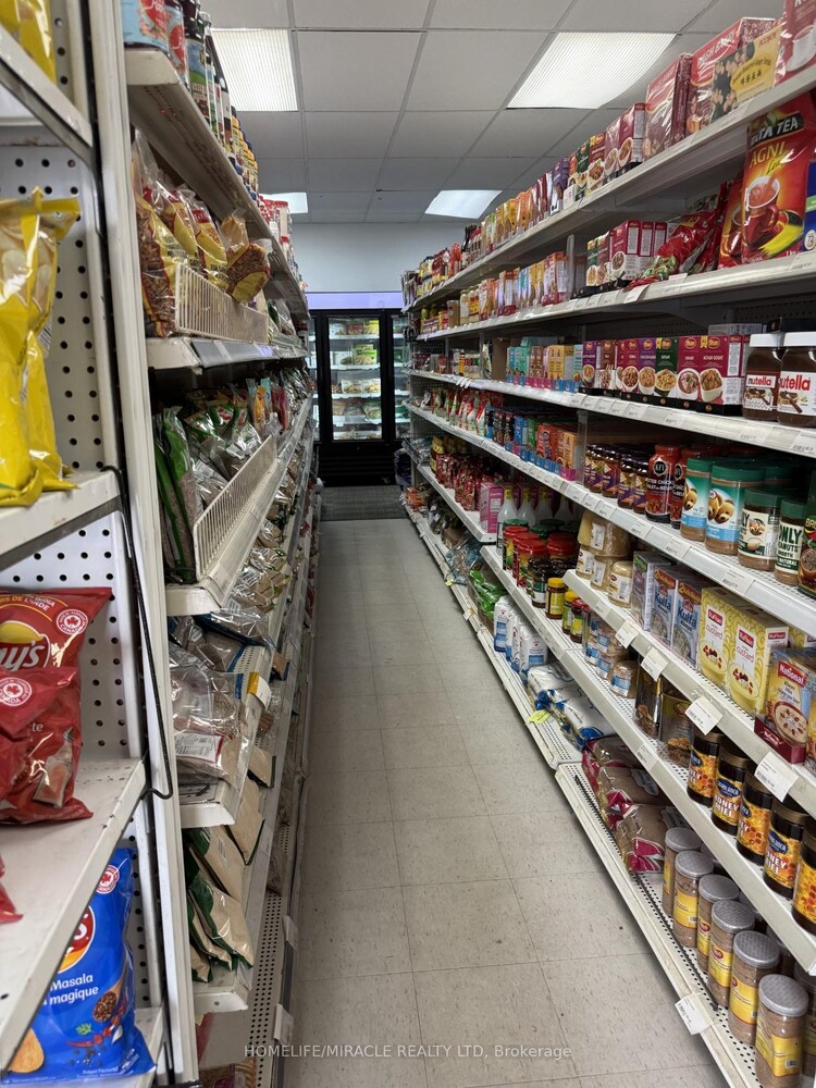 1530 & 1532 Warden Avenue, Toronto, ON, Kennedy Park