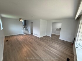 386 Horsham Avenue, Toronto, ON