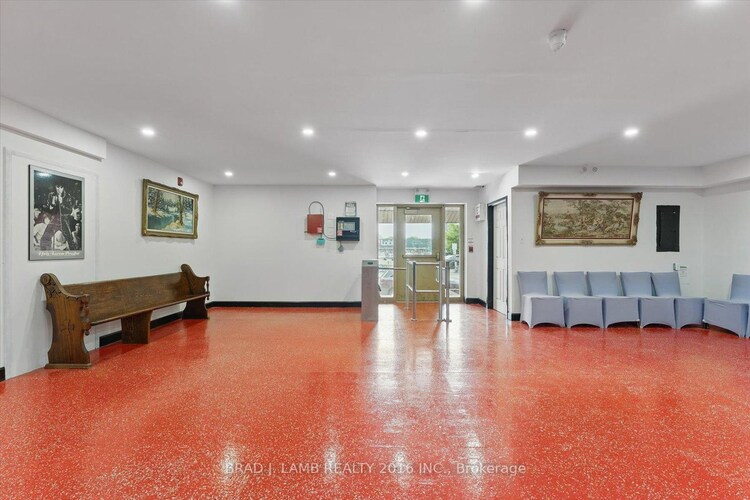 2261 Dundas Street W, Toronto, ON, Roncesvalles