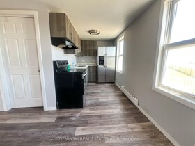 15 Fourth Street W, Cochrane, ON , MLS #T12210447 , Image - 1
