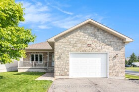 100 Royal Court, Prescott and R, ON , MLS #X12215318 , Image - 1