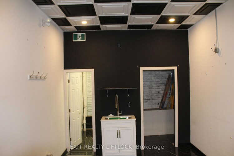 406 George Street N, Peterborough Central, ON, 3 North